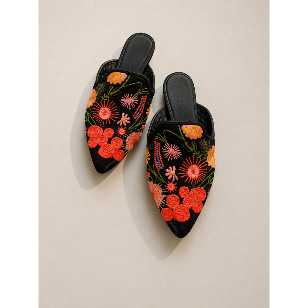 Jessica Simpson Black Floral Embroidered Pointed Toe Mule Flats - Picture 1 of 6